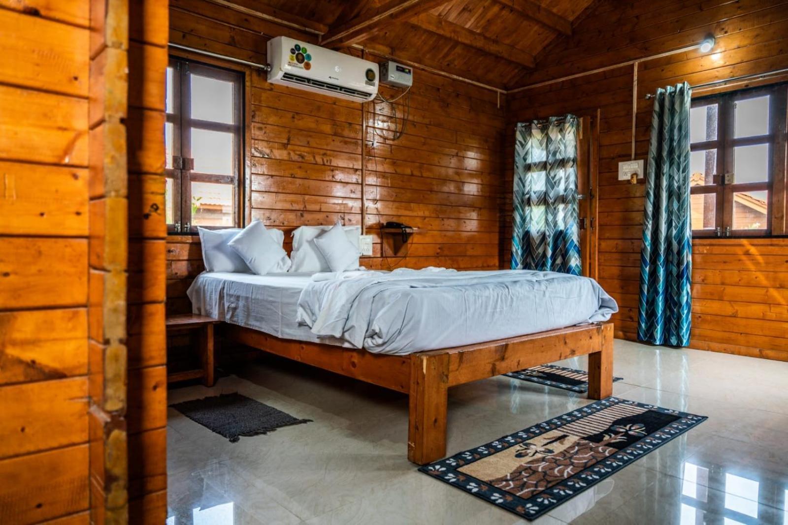 Leo Wooden Resorts Hampi Exterior photo