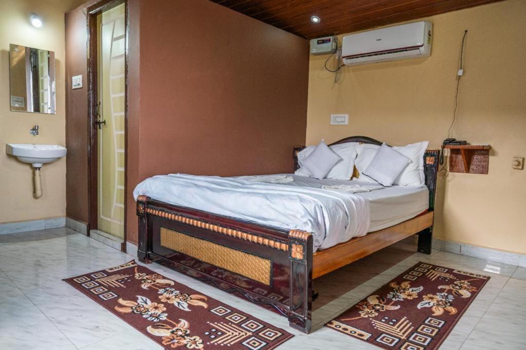 Leo Wooden Resorts Hampi Exterior photo